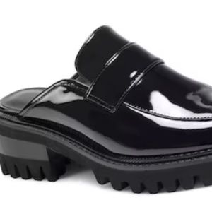 Aerosols Reba black paten Mule-Never Worn!  8.5